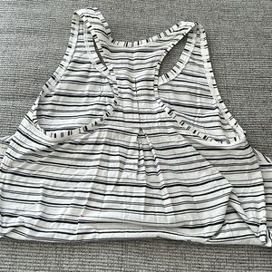 Lululemon tank top size 6